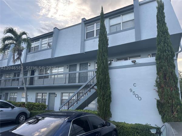 Village Green Of Boca Raton, 9500 SW 3rd St #254, Boca Raton, Florida 33428, image 2