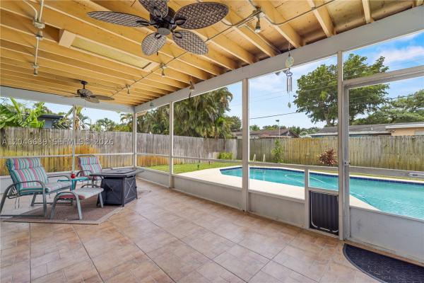 Driftwood Acres, 6870 Pershing St, Hollywood, Florida 33024, image 3