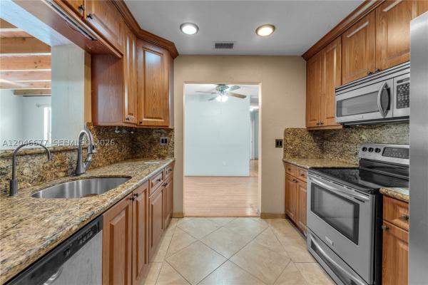 16721 SW 298th Ter, Homestead, Florida 33030, image 2