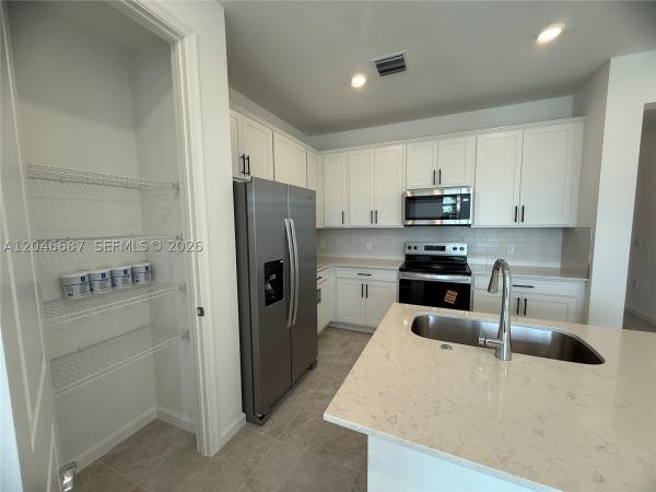 4286 Efendi Dr, Lantana, Florida 33462, image 3