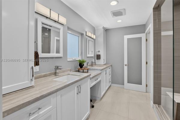 Cypress Island, 966 SE 9th Ave, Pompano Beach, Florida 33060, image 3