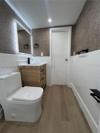 Plaza Of The Americas, 17021 N Bay Rd #124, Sunny Isles Beach, Florida 33160, image 2