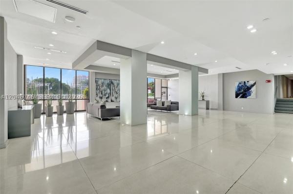Coronado Tower 3, 20379 W Country Club Dr #1537, Aventura, Florida 33180, image 2