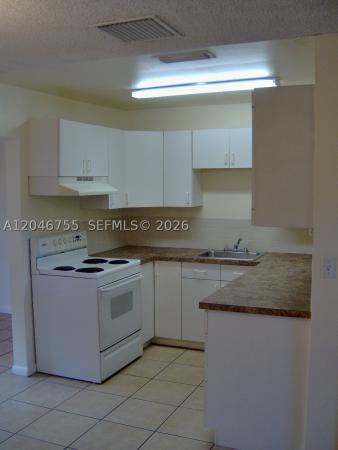 Palm Beach Cabana Colony, Palm Beach Gardens, Florida 33410, image 2