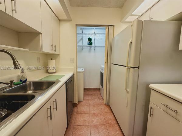 927 NE 199th St #101, Unincorporated Dade County, Florida 33179, image 2
