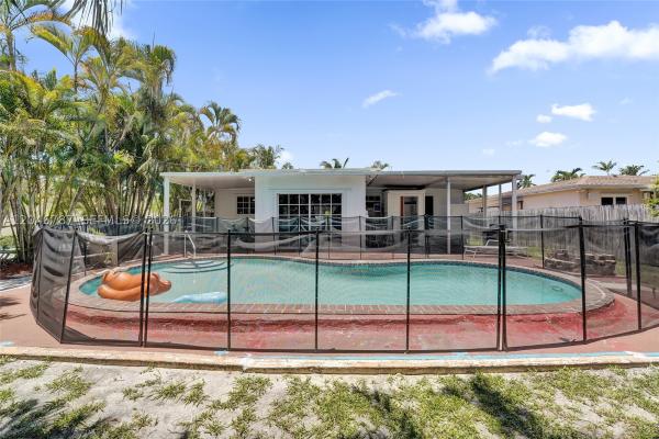 Dalton View, 206 SE 3rd St, Dania Beach, Florida 33004, image 3