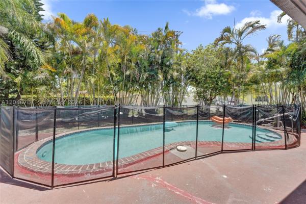 Dalton View, 206 SE 3rd St, Dania Beach, Florida 33004, image 2