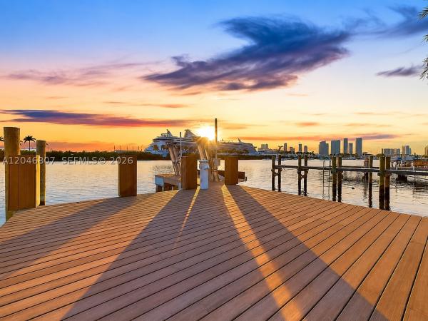 Riviera, 260 S Coconut Ln, Miami Beach, Florida 33139, image 2