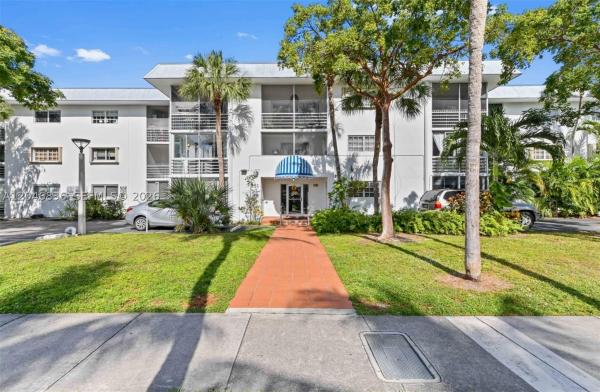 Galen Drive Area, 251 Galen Dr #302E, Key Biscayne, Florida 33149, image 1