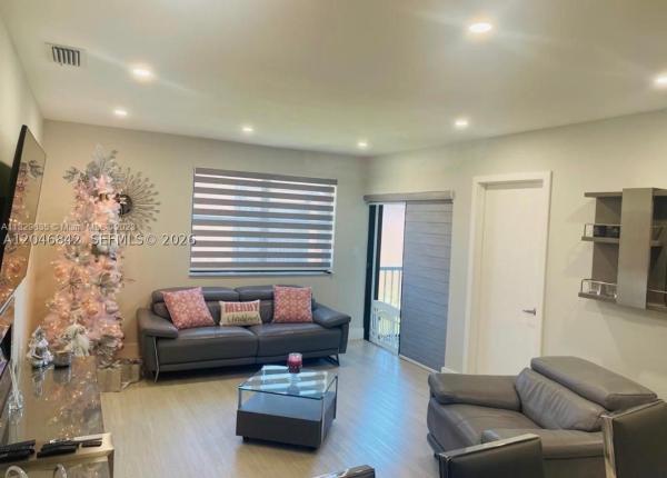 Lago Grande, 6395 W 27th Ct #201-7, Hialeah, Florida 33016, image 3