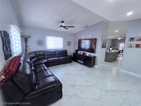 2727 W 70th St, Hialeah, Florida 33016, image 3