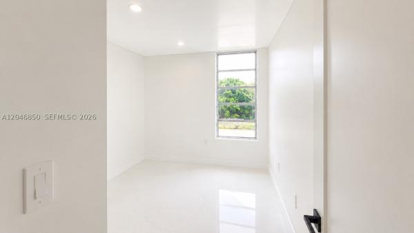 9682 Fontainebleau Blvd #203, Unincorporated Dade County, Florida 33172, image 1