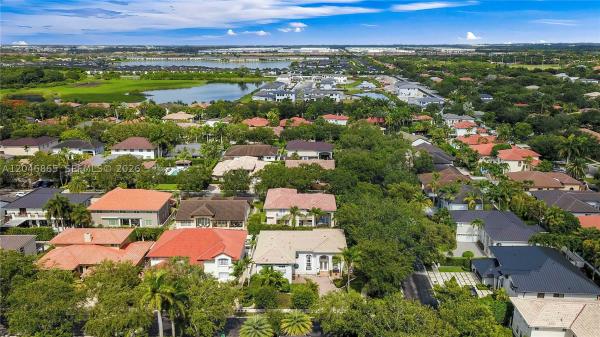 Graham West, 16048 NW 82nd Pl, Miami Lakes, Florida 33016, image 3