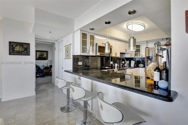Waterview 2, 20515 E Country Club Dr #2147, Aventura, Florida 33180, image 3