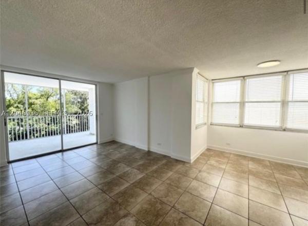 Eastern Shores White House, 3660 NE 166th St #315, North Miami Beach, Florida 33160, image 3