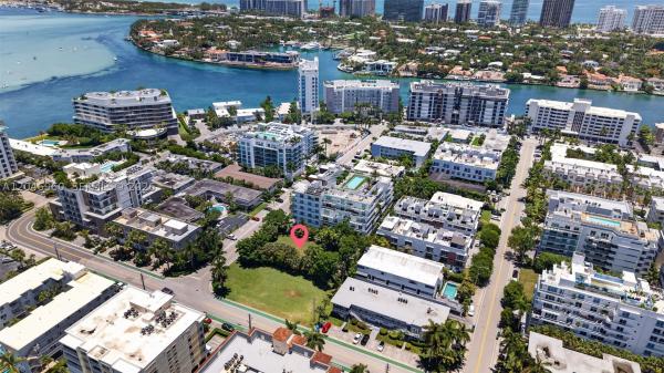Bay Harbor Islands Residential, 10177 W Bay Harbor Dr, Bay Harbor Islands, Florida 33154, image 2