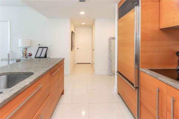 Icon Brickell Tower 1, 475 Brickell Ave #4612, Miami, Florida 33131, image 2