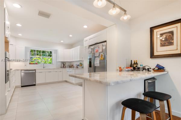Coconut Grove Manor, 4444 Ingraham Hwy, Coral Gables, Florida 33133, image 3