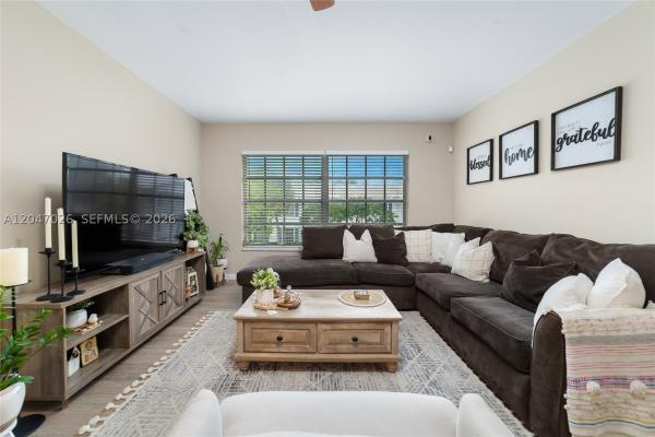 Imperial Point Colonnades, 2201 NE 66th St #1323, Fort Lauderdale, Florida 33308, image 1