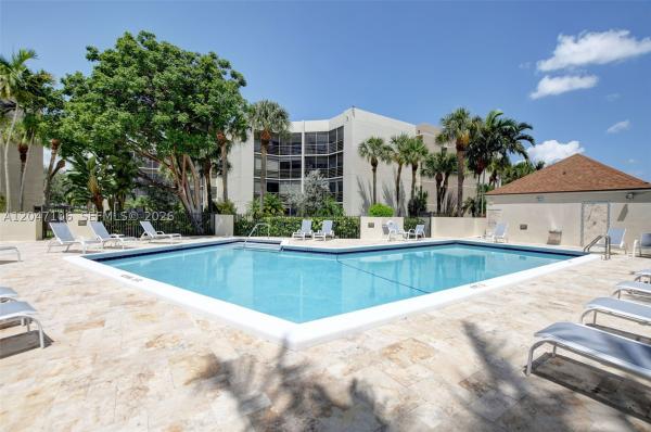 Camino Real Village, 5901 Camino Del Sol #207, Boca Raton, Florida 33433, image 2