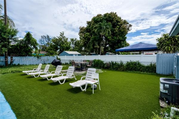 Lauderdale Manors, 1013 NW 12th St, Fort Lauderdale, Florida 33311, image 2