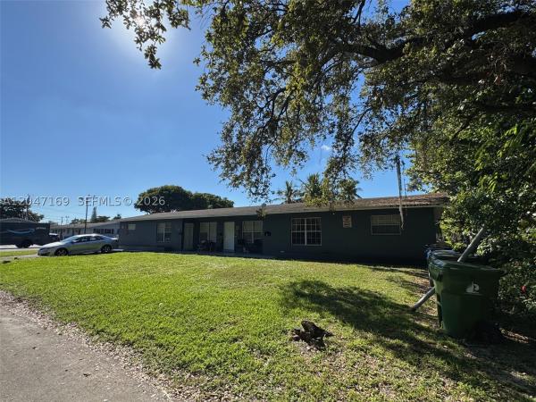 Robertson Park, 353 SW 19th Ave #1-3, Fort Lauderdale, Florida 33312, image 2