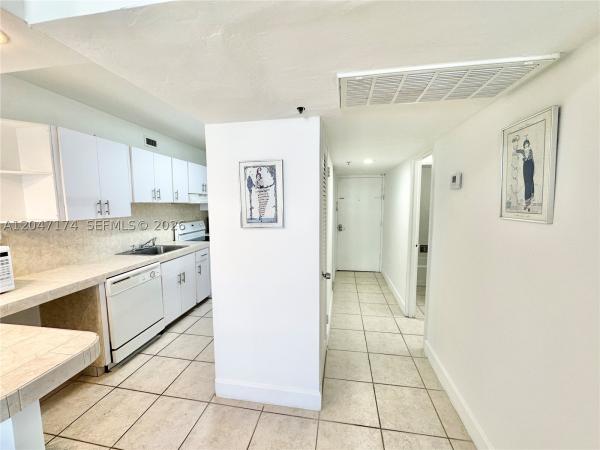 The Decoplage, 100 Lincoln Rd #1031, Miami Beach, Florida 33139, image 2