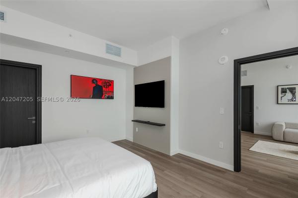 20 NE 11th St #4901, Miami, Florida 33132, image 1