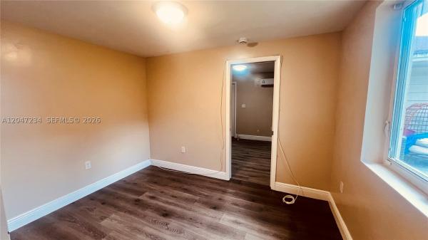 32 NE 169th St #2, North Miami Beach, Florida 33162, image 3
