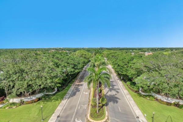 392 Coconut Cir, Weston, Florida 33326, image 2