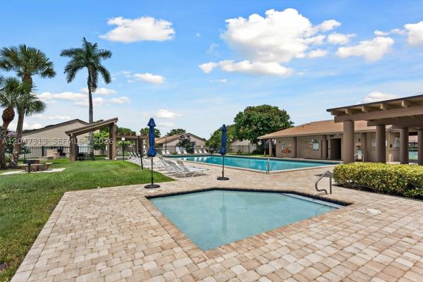 The Escape At Arrowhead, 2025 SW 82nd Ave #1, Davie, Florida 33324, image 2