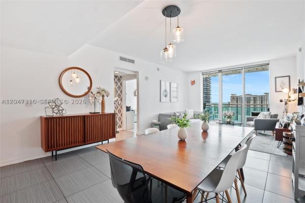 The Plaza On Brickell West, 951 Brickell Ave #3207, Miami, Florida 33131, image 3
