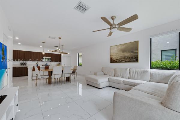 4605 NW 83rd Path, Doral, Florida 33166, image 3