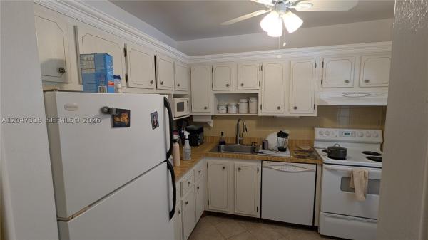 Oriole Gardens 3, 481 NW 76th Ave #207, Margate, Florida 33063, image 3