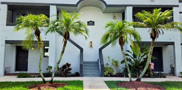 Racquet Club At Bonaventure, 153 Lakeview Dr #104, Weston, Florida 33326, image 2