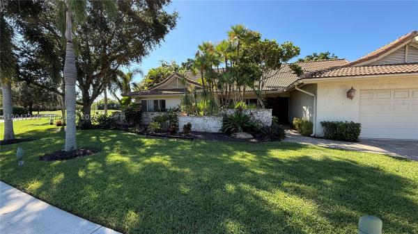 Boca Woods Country Club, 10134 Boca Woods Ln #1034, Boca Raton, Florida 33428, image 1