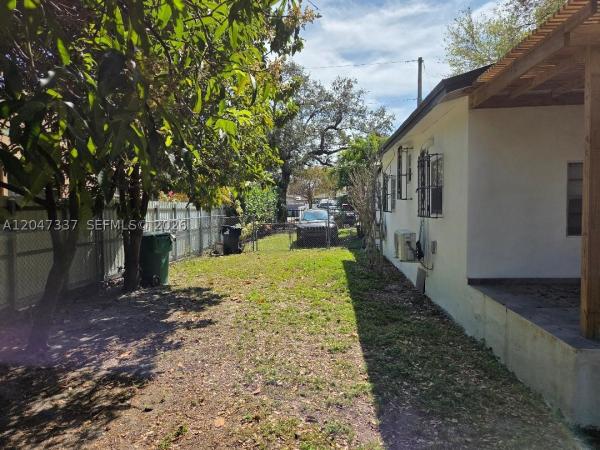 2911 NW 30th St, Unincorporated Dade County, Florida 33142, image 3