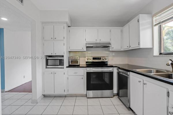 Racquet Club At Bonaventure, 182 Lakeview Dr #204, Weston, Florida 33326, image 3