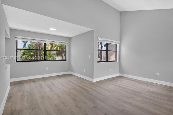 10080 NW 9th Street Cir #204, Unincorporated Dade County, Florida 33172, image 1