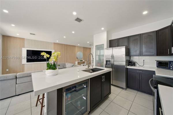 10269 SW 231st Ln, Unincorporated Dade County, Florida 33190, image 2