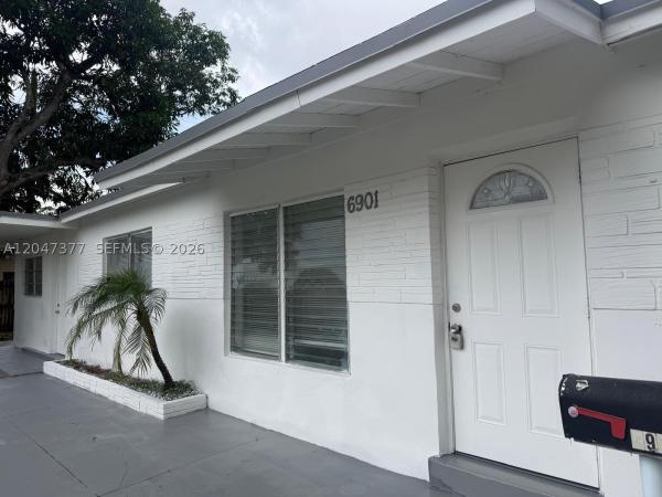 Driftwood Acres, 6901 Thomas St, Hollywood, Florida 33024, image 2