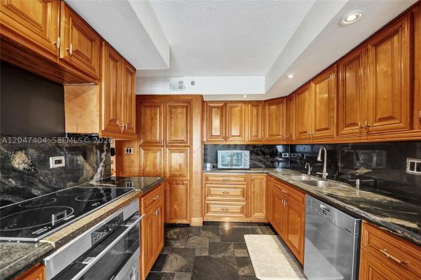 The Summit, 1201 S Ocean Dr #1702N, Hollywood, Florida 33019, image 2
