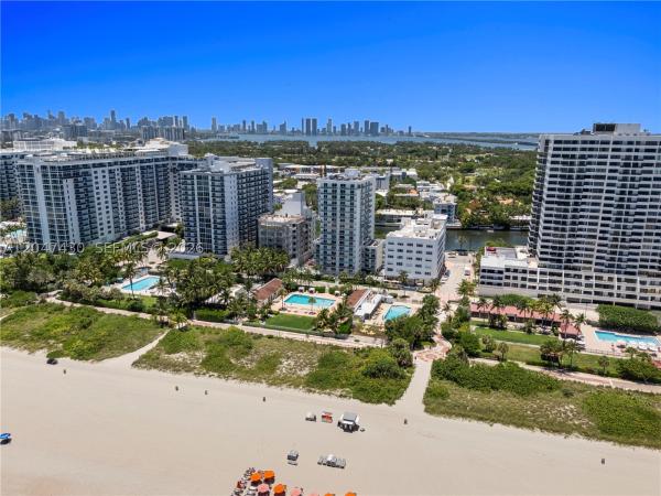 The Royal Club, 2457 Collins Ave #406, Miami Beach, Florida 33140, image 1