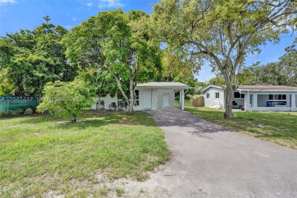 Welwyn Manor, 6358 SW 20th Ct, Miramar, Florida 33023, image 2