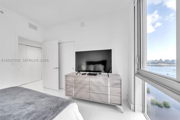 The Harbour North Tower, 16385 Biscayne Blvd #2707, North Miami Beach, Florida 33160, image 2
