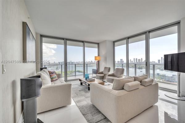 The Harbour North Tower, 16385 Biscayne Blvd #2707, North Miami Beach, Florida 33160, image 1