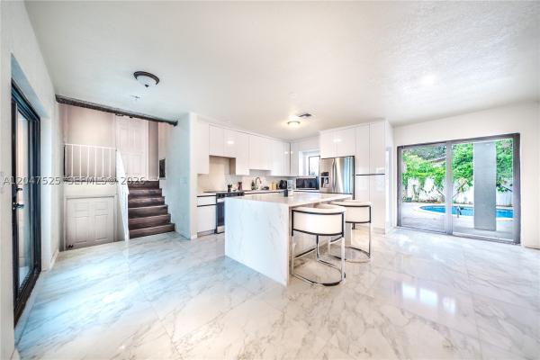 20200 NE 14th Ave, Unincorporated Dade County, Florida 33179, image 3