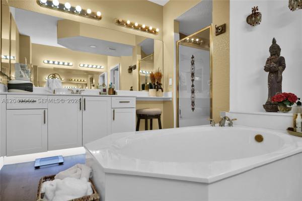 Captiva At Doral Isles, 10720 NW 66th St #205, Doral, Florida 33178, image 1