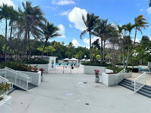Arlen House East, 100 Bayview Dr #911, Sunny Isles Beach, Florida 33160, image 3