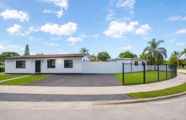 10955 SW 223rd St, Unincorporated Dade County, Florida 33170, image 2